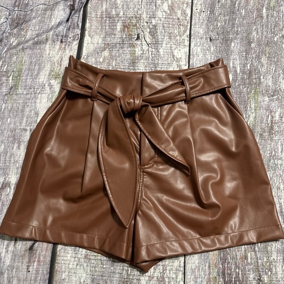 NWTS Revolve Pleated Brown Shorts - Picture 2 of 8